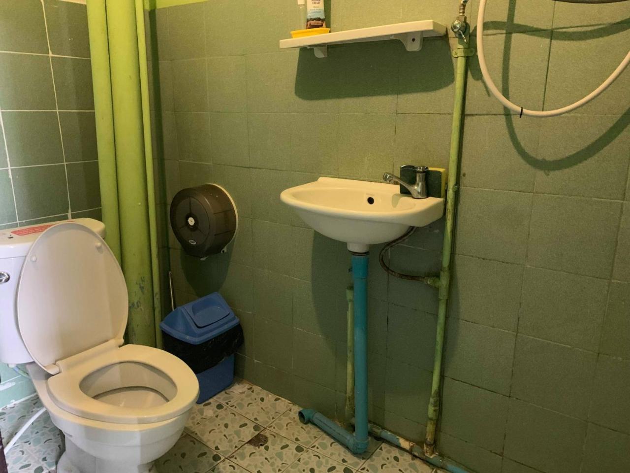 J Giant Hostel Chiang Mai Dış mekan fotoğraf