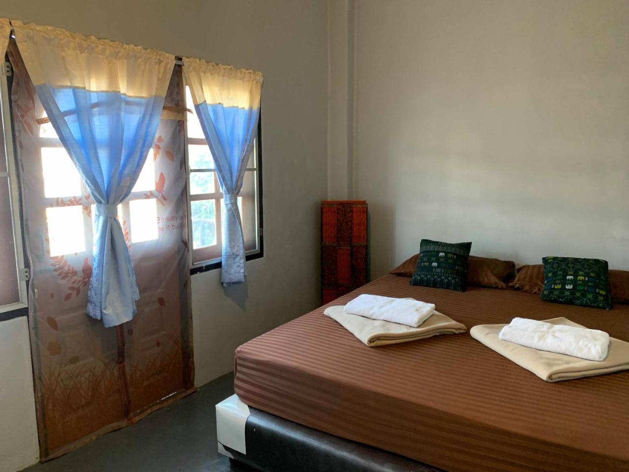 J Giant Hostel Chiang Mai Dış mekan fotoğraf