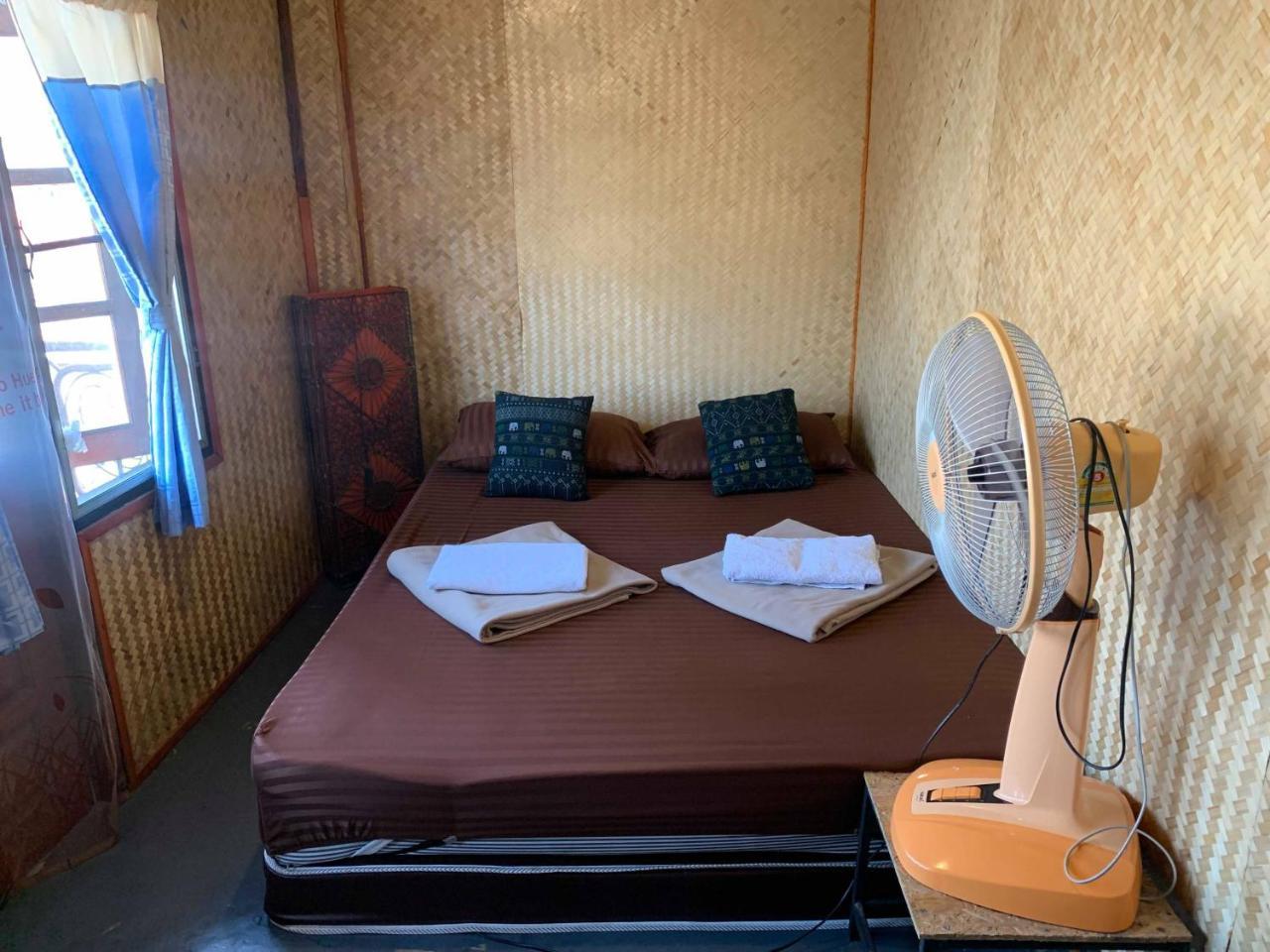 J Giant Hostel Chiang Mai Dış mekan fotoğraf