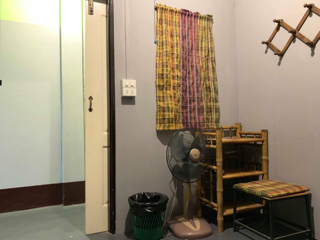 J Giant Hostel Chiang Mai Dış mekan fotoğraf
